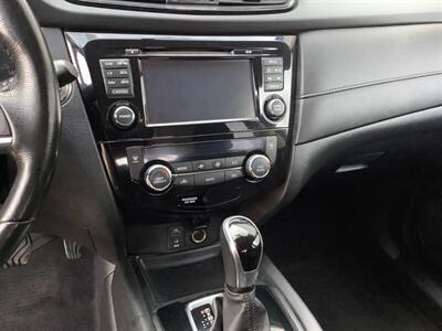 2017 Nissan Rogue SV   - Photo 16 - Crest Hill, IL 60403
