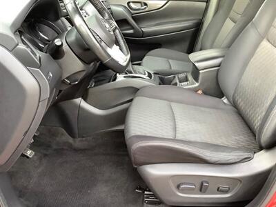 2017 Nissan Rogue SV   - Photo 13 - Crest Hill, IL 60403