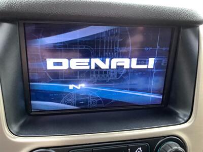 2017 GMC Yukon Denali   - Photo 11 - Crest Hill, IL 60403