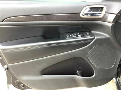 2014 Jeep Grand Cherokee Laredo   - Photo 10 - Crest Hill, IL 60403