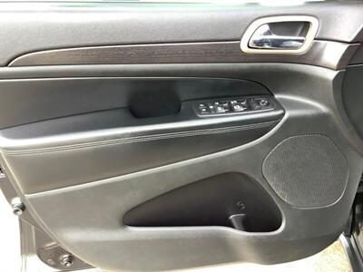 2014 Jeep Grand Cherokee Laredo - Photo 10 - Crest Hill, IL 60403