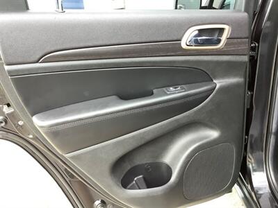 2014 Jeep Grand Cherokee Laredo - Photo 24 - Crest Hill, IL 60403