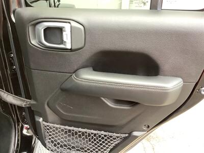 2019 Jeep Wrangler Sahara - Photo 34 - Crest Hill, IL 60403