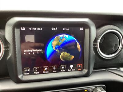 2019 Jeep Wrangler Sahara - Photo 11 - Crest Hill, IL 60403