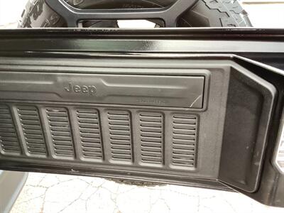 2019 Jeep Wrangler Sahara - Photo 44 - Crest Hill, IL 60403