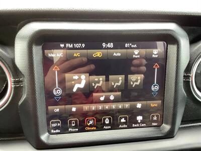 2019 Jeep Wrangler Sahara - Photo 14 - Crest Hill, IL 60403