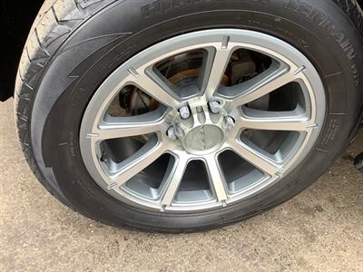 2011 Chevrolet Tahoe LTZ   - Photo 48 - Crest Hill, IL 60403