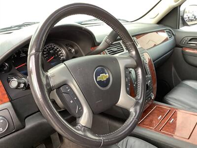 2011 Chevrolet Tahoe LTZ   - Photo 23 - Crest Hill, IL 60403