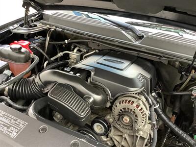 2011 Chevrolet Tahoe LTZ   - Photo 52 - Crest Hill, IL 60403