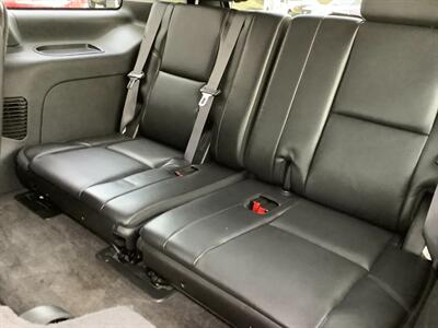 2011 Chevrolet Tahoe LTZ   - Photo 27 - Crest Hill, IL 60403