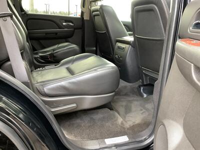 2011 Chevrolet Tahoe LTZ   - Photo 30 - Crest Hill, IL 60403