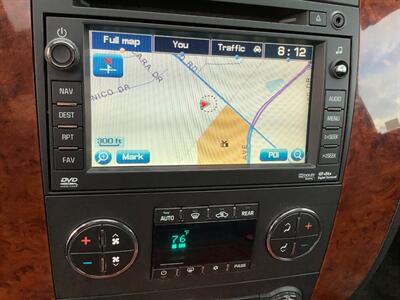 2011 Chevrolet Tahoe LTZ   - Photo 20 - Crest Hill, IL 60403