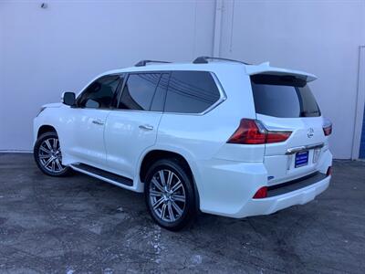 2017 Lexus LX - Photo 5 - Crest Hill, IL 60403