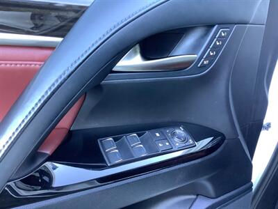 2017 Lexus LX - Photo 14 - Crest Hill, IL 60403