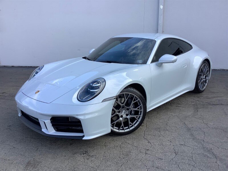 2025 Porsche 911 Carrera