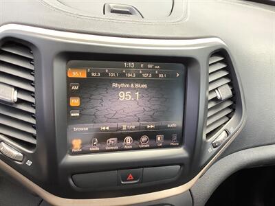 2015 Jeep Cherokee Altitude   - Photo 17 - Crest Hill, IL 60403