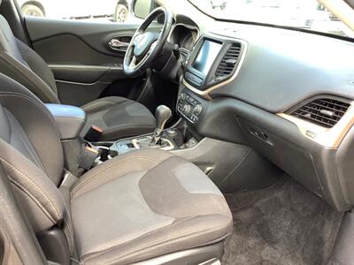 2015 Jeep Cherokee Altitude   - Photo 29 - Crest Hill, IL 60403