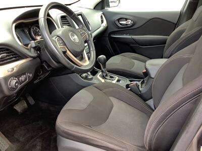 2015 Jeep Cherokee Altitude   - Photo 15 - Crest Hill, IL 60403