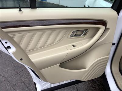 2013 Ford Taurus Limited   - Photo 38 - Crest Hill, IL 60403