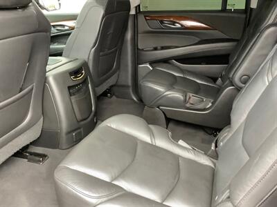 2019 Cadillac Escalade ESV Luxury   - Photo 26 - Crest Hill, IL 60403