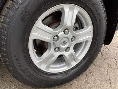 2008 Toyota Sequoia SR5   - Photo 44 - Crest Hill, IL 60403