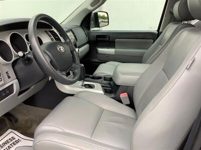 2008 Toyota Sequoia SR5   - Photo 14 - Crest Hill, IL 60403