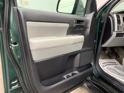 2008 Toyota Sequoia SR5   - Photo 12 - Crest Hill, IL 60403
