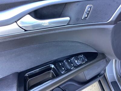 2016 Ford Fusion SE   - Photo 12 - Crest Hill, IL 60403