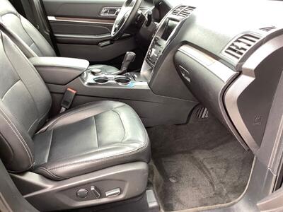 2017 Ford Explorer Limited - Photo 32 - Crest Hill, IL 60403