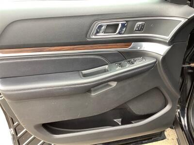 2017 Ford Explorer Limited - Photo 12 - Crest Hill, IL 60403