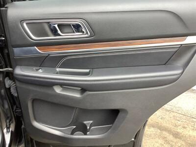 2017 Ford Explorer Limited - Photo 23 - Crest Hill, IL 60403