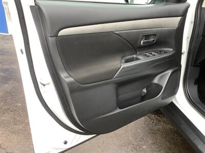 2016 Mitsubishi Outlander SE   - Photo 12 - Crest Hill, IL 60403