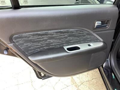 2010 Ford Fusion SE   - Photo 21 - Crest Hill, IL 60403