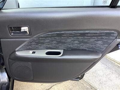 2010 Ford Fusion SE   - Photo 23 - Crest Hill, IL 60403