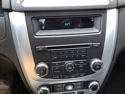 2010 Ford Fusion SE   - Photo 17 - Crest Hill, IL 60403