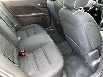 2010 Ford Fusion SE   - Photo 24 - Crest Hill, IL 60403