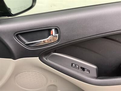 2014 Kia Forte LX   - Photo 10 - Crest Hill, IL 60403