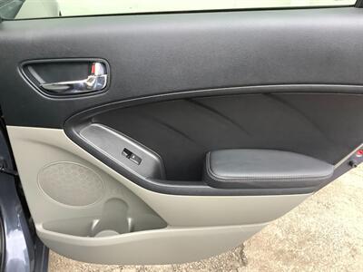 2014 Kia Forte LX   - Photo 33 - Crest Hill, IL 60403