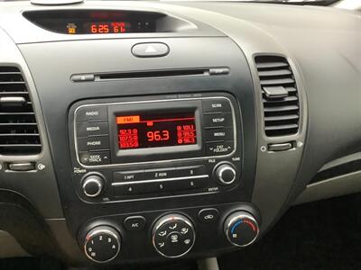 2014 Kia Forte LX   - Photo 28 - Crest Hill, IL 60403