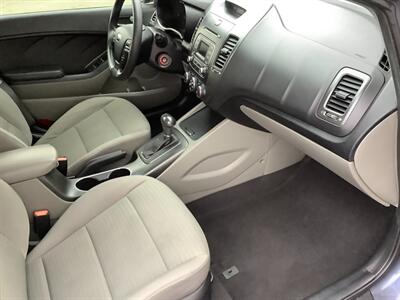 2014 Kia Forte LX   - Photo 12 - Crest Hill, IL 60403