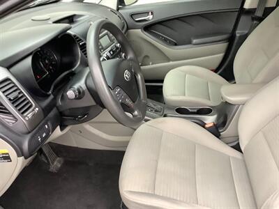 2014 Kia Forte LX   - Photo 6 - Crest Hill, IL 60403
