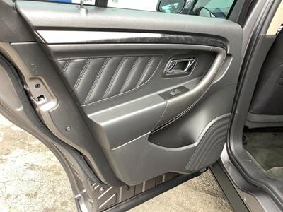 2011 Ford Taurus Limited - Photo 15 - Crest Hill, IL 60403