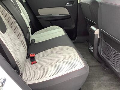 2010 Chevrolet Equinox LS - Photo 23 - Crest Hill, IL 60403