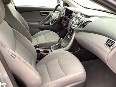 2015 Hyundai ELANTRA SE - Photo 16 - Crest Hill, IL 60403