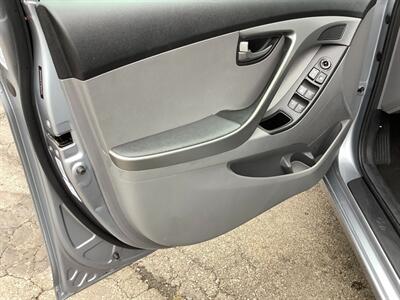 2015 Hyundai ELANTRA SE - Photo 22 - Crest Hill, IL 60403
