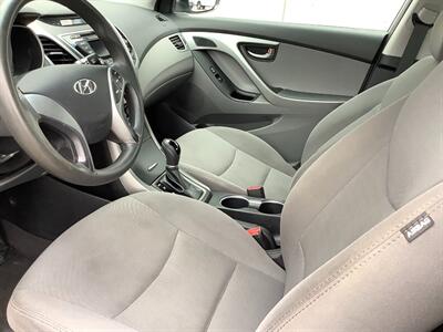 2015 Hyundai ELANTRA SE - Photo 24 - Crest Hill, IL 60403