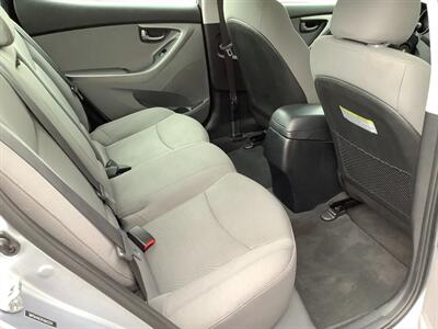 2015 Hyundai ELANTRA SE - Photo 31 - Crest Hill, IL 60403