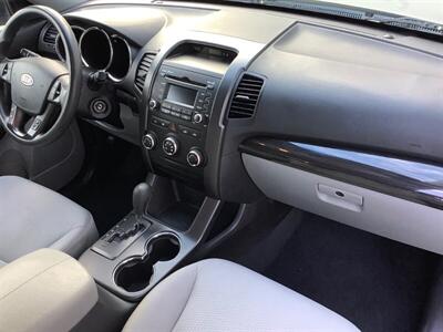 2011 Kia Sorento LX   - Photo 30 - Crest Hill, IL 60403