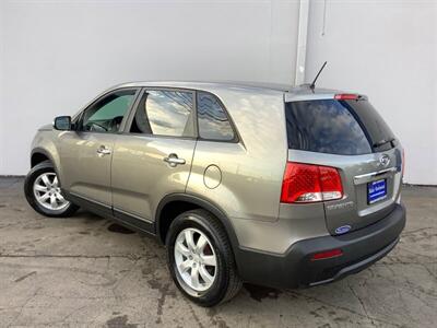 2011 Kia Sorento LX   - Photo 4 - Crest Hill, IL 60403