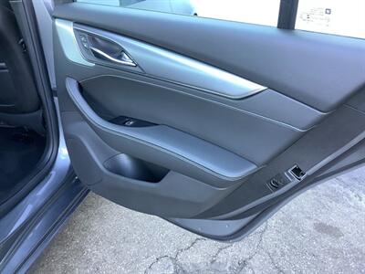2022 Cadillac CT5 Premium Luxury   - Photo 31 - Crest Hill, IL 60403